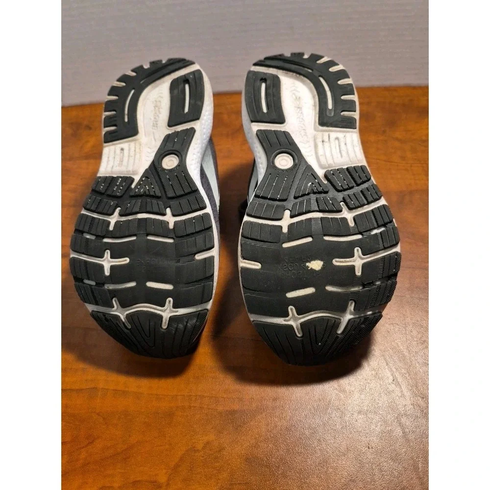 Brooks ghost 16